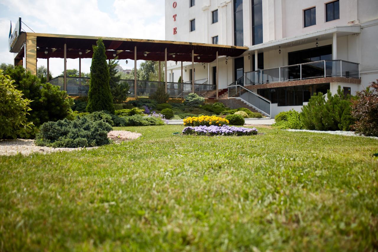 ترنوبل Garden Hall المظهر الخارجي الصورة